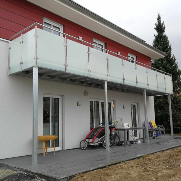 25 - Balkon, Edelstahl-Glas Geländer, Fußboden Balkoplan (Göttingen)