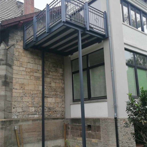26 - Balkon pulverbeschichtet (Göttingen)