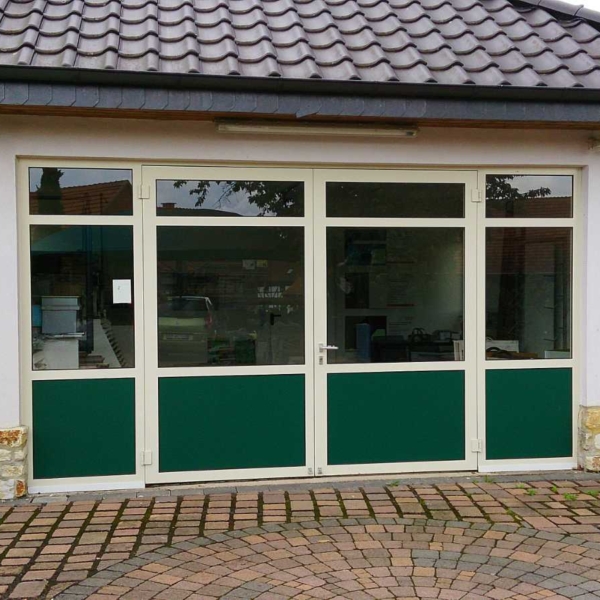 Fenster, Türen & Fassaden