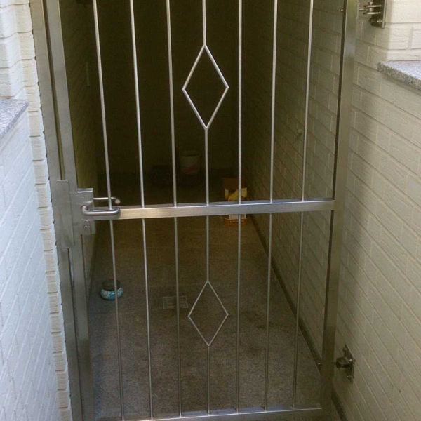 02 - Kellertür, Edelstahl (Rosdorf)